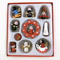 Wooden Christmas decoration between 0.8 and 1 inches thick