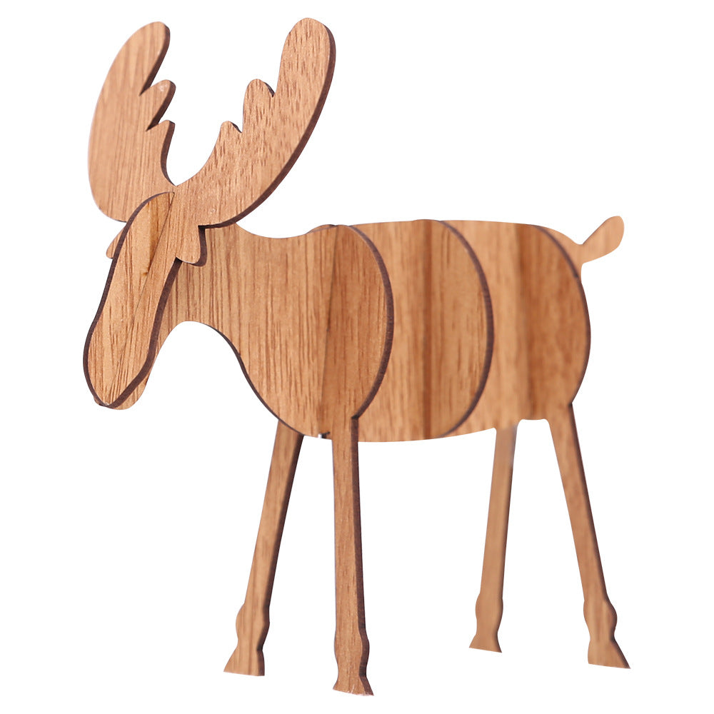 Deer coffee finish wooden Christmas pendant, one of four options