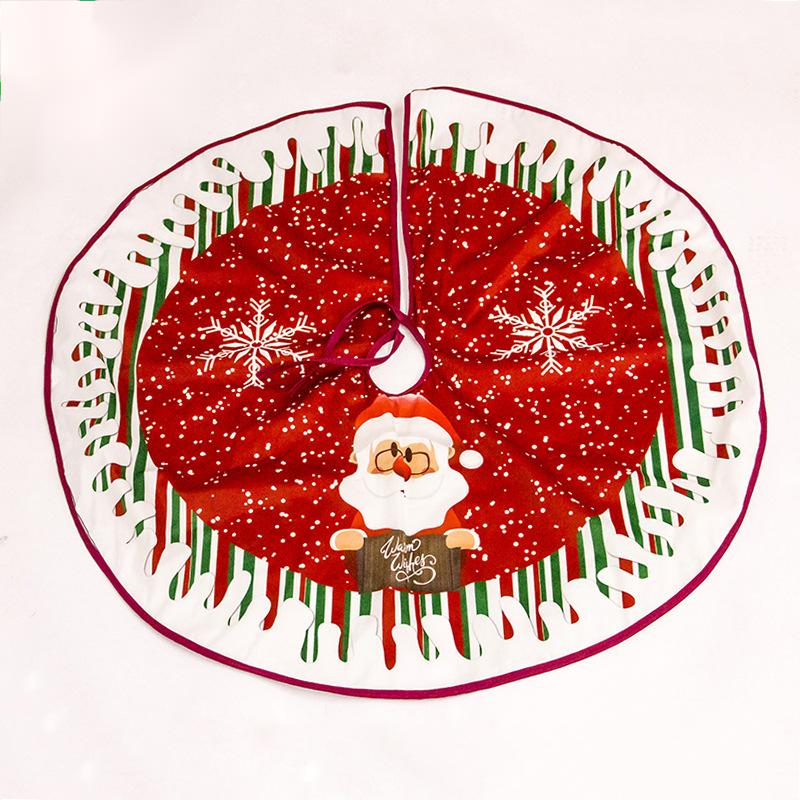 Fabric Christmas tree skirt in sizes from 23.6 up to 39.4 inches across