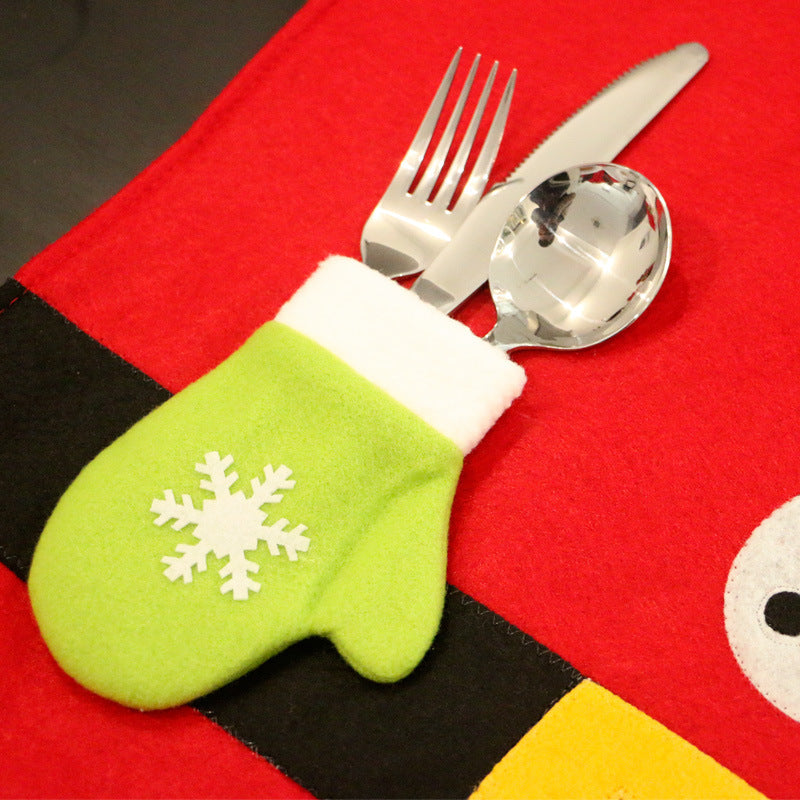 Christmas table mat with sewn edges rather than glued ones