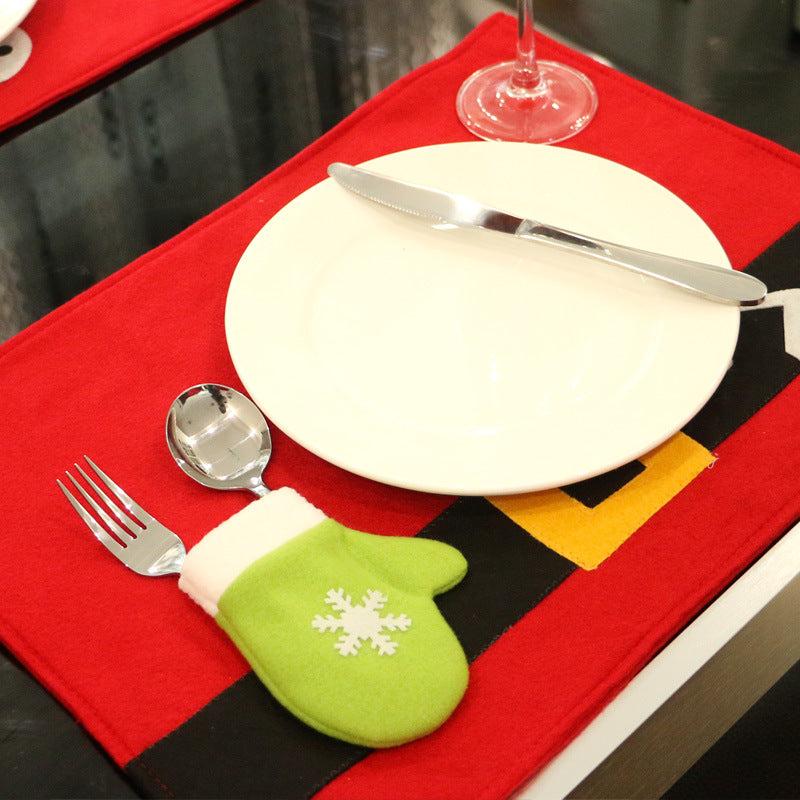 Fabric Christmas placemat that stacks flat for storage after the season