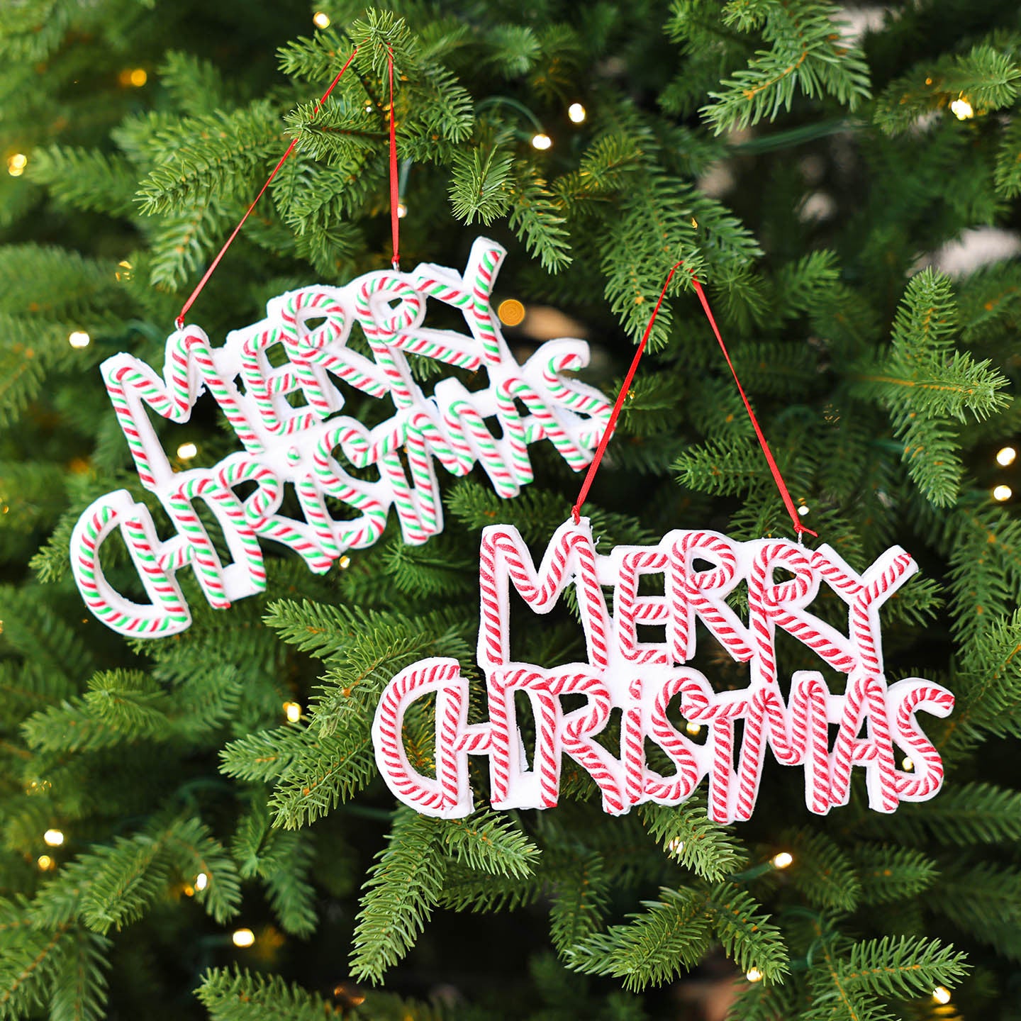 Red, white and green colorway of the Merry Christmas plaque ornament