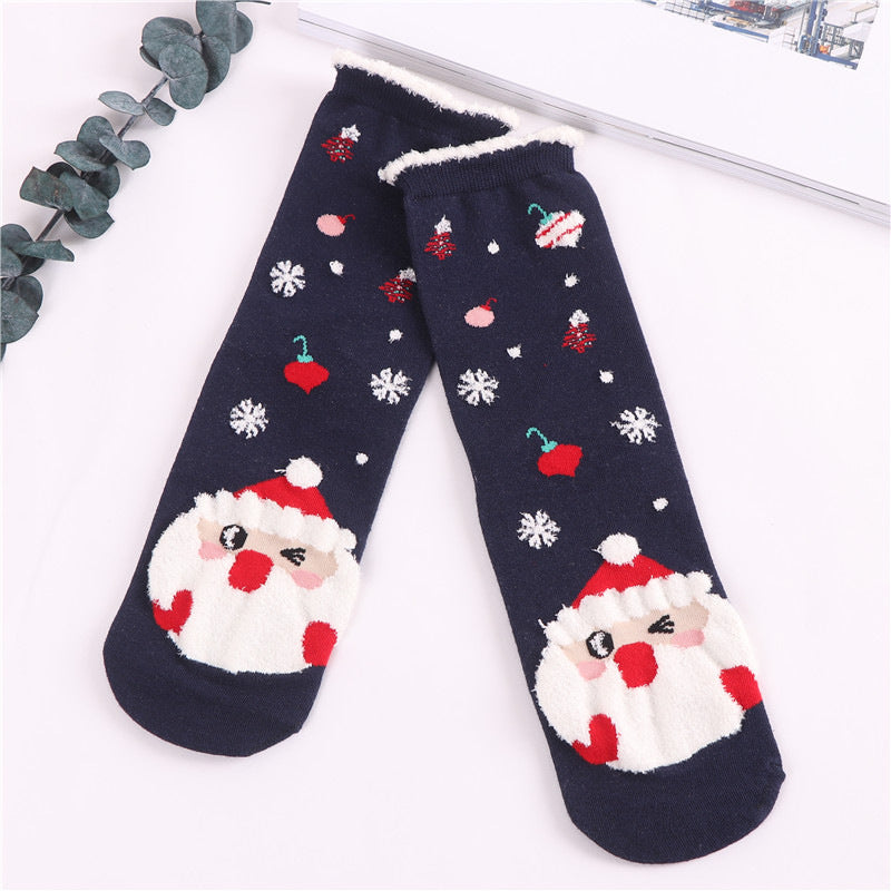 Christmas socks measuring 11.8 to 12.6 inches in one size