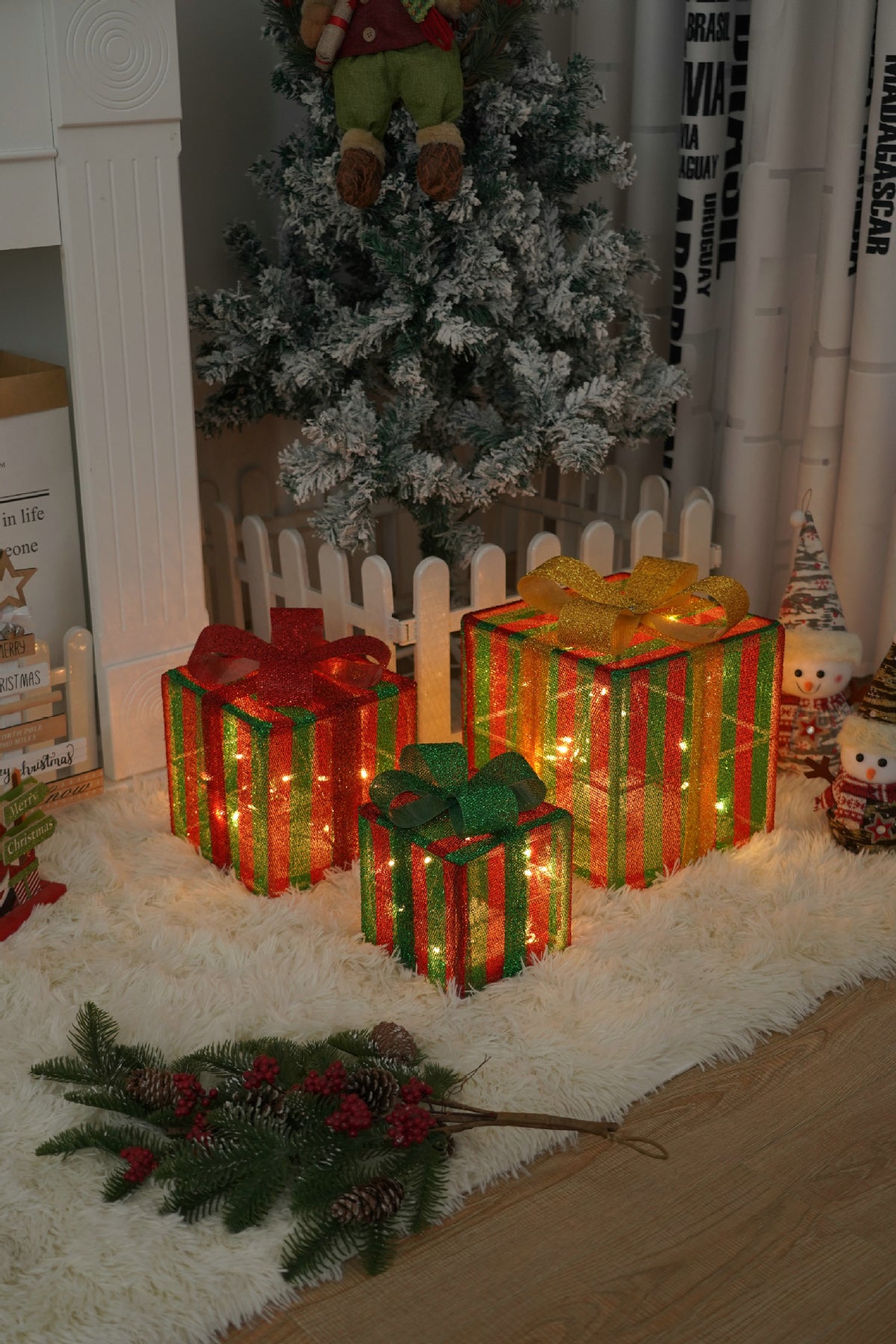 White mesh snowflake and pine cone light up gift box design