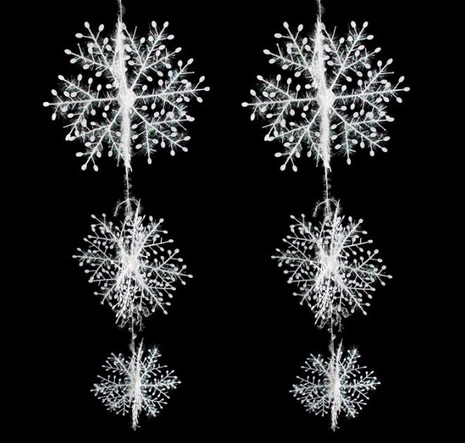 Three dimensional Christmas snowflake that opens out rather than lying flat