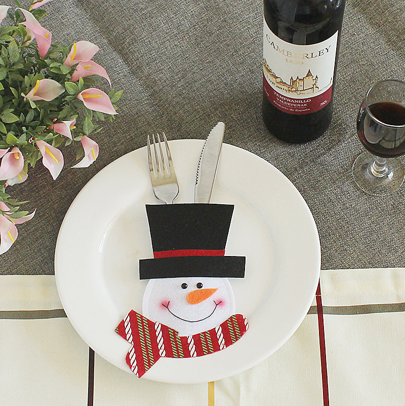 Printed fabric Christmas silverware holder from the sixteen design range