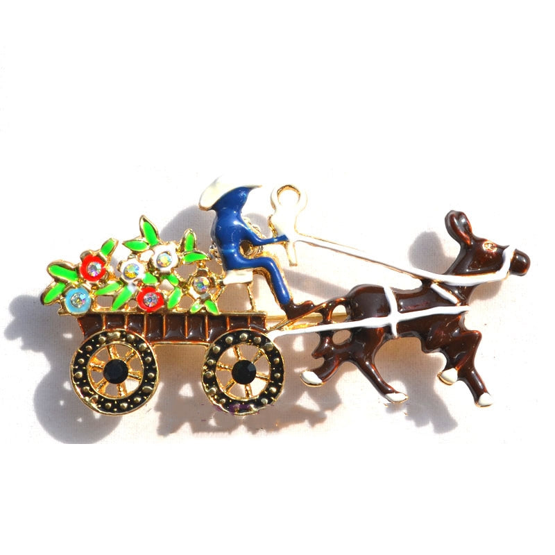 Carriage shaped Christmas brooch pin in painted alloy, light for a scarf