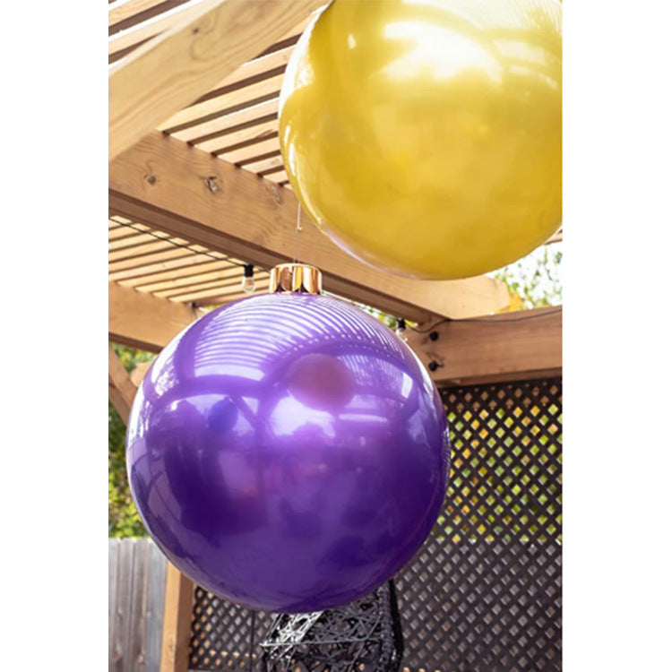 Green inflatable Christmas ball, one of eight colors in the range