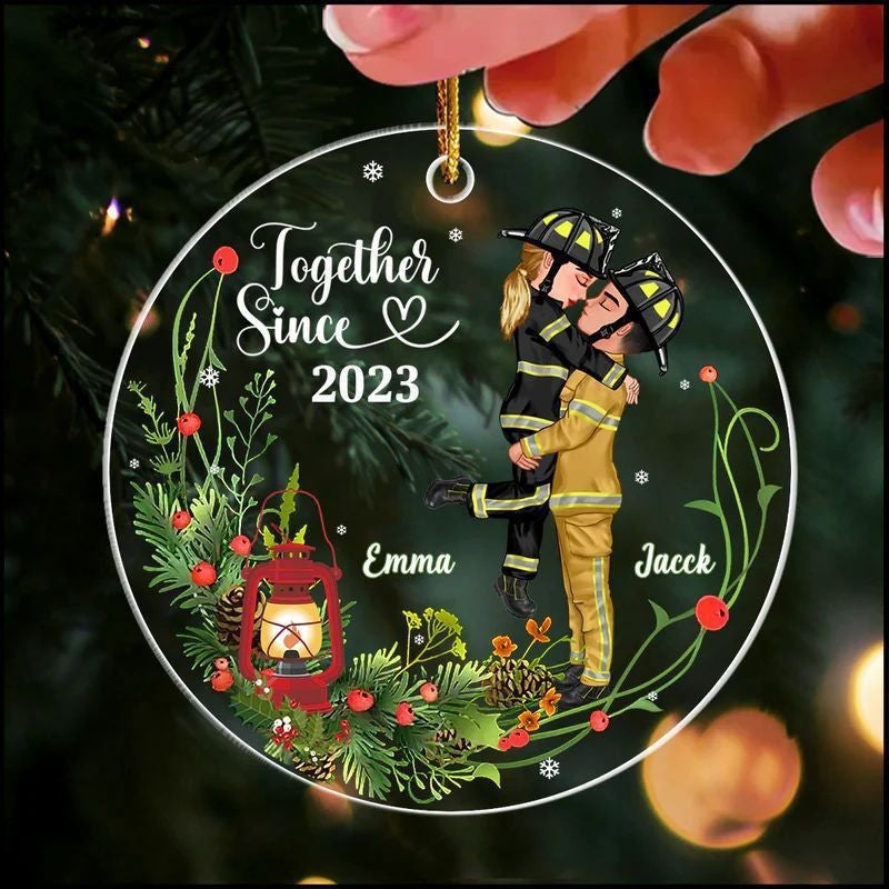 Christmas tree ornament in acrylic for hanging on the outer branches of a tree