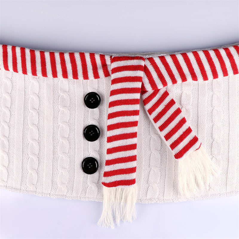 Beaded top edge of the white Christmas tree collar in bead cloth