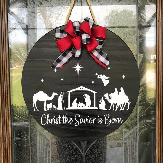 Wooden Christmas plaque measuring just 0.2 inches thick overall