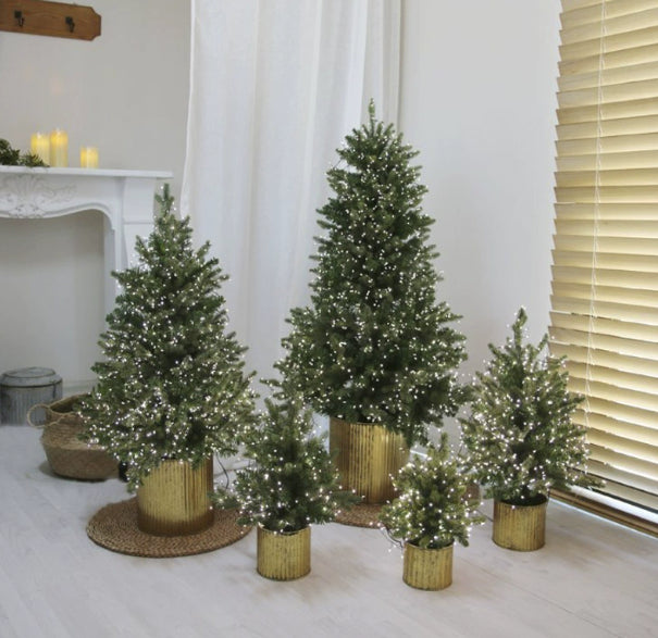Black 9.8 foot lead running from the pre-lit Christmas tree