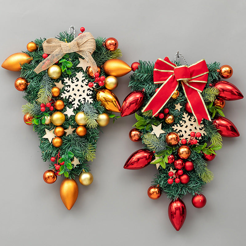 Rattan Christmas wreath molded in plastic across this range